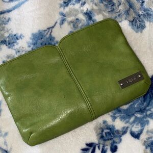 Chloe Parfum Green Leather Clutch Double Zipper Closure.